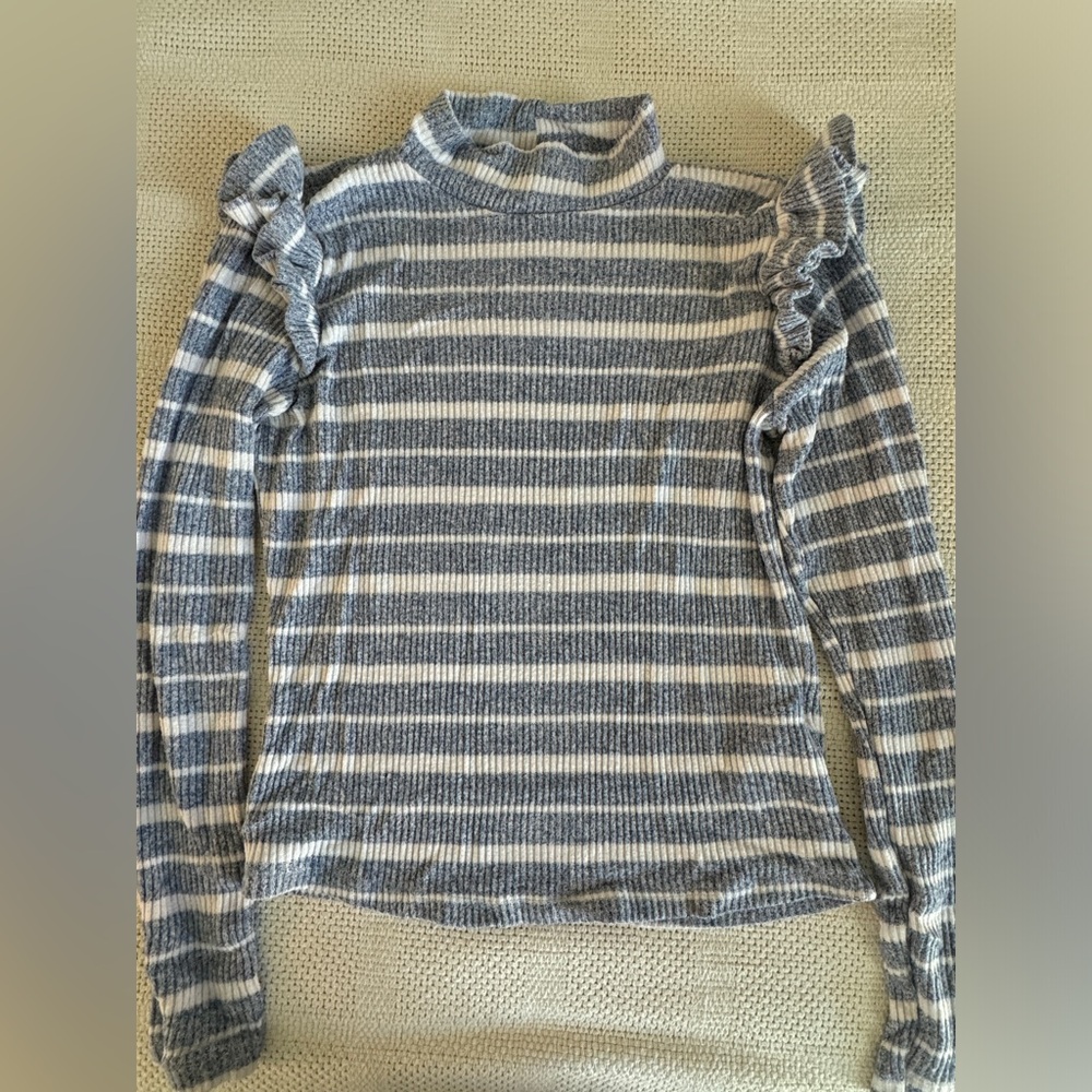 Cozy sweater strips